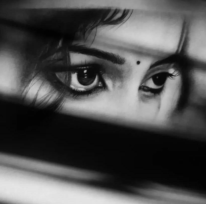 ποΈ Mystic Eyes β Hyper Realistic Pencil Art